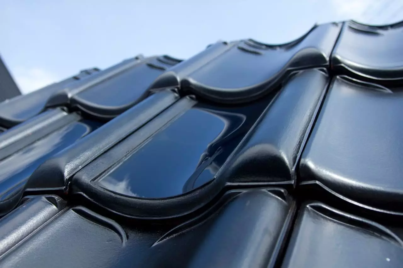 FlexSol solar roof tile